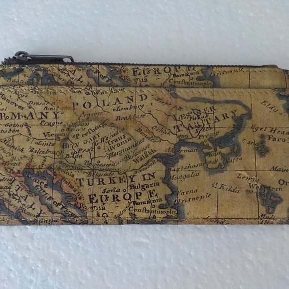 LIKE NEW Map Bag & Wallet FINAL PRICE!! - Picture 12 of 16